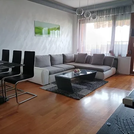 Luxury Panoramic Seaside Apartment *